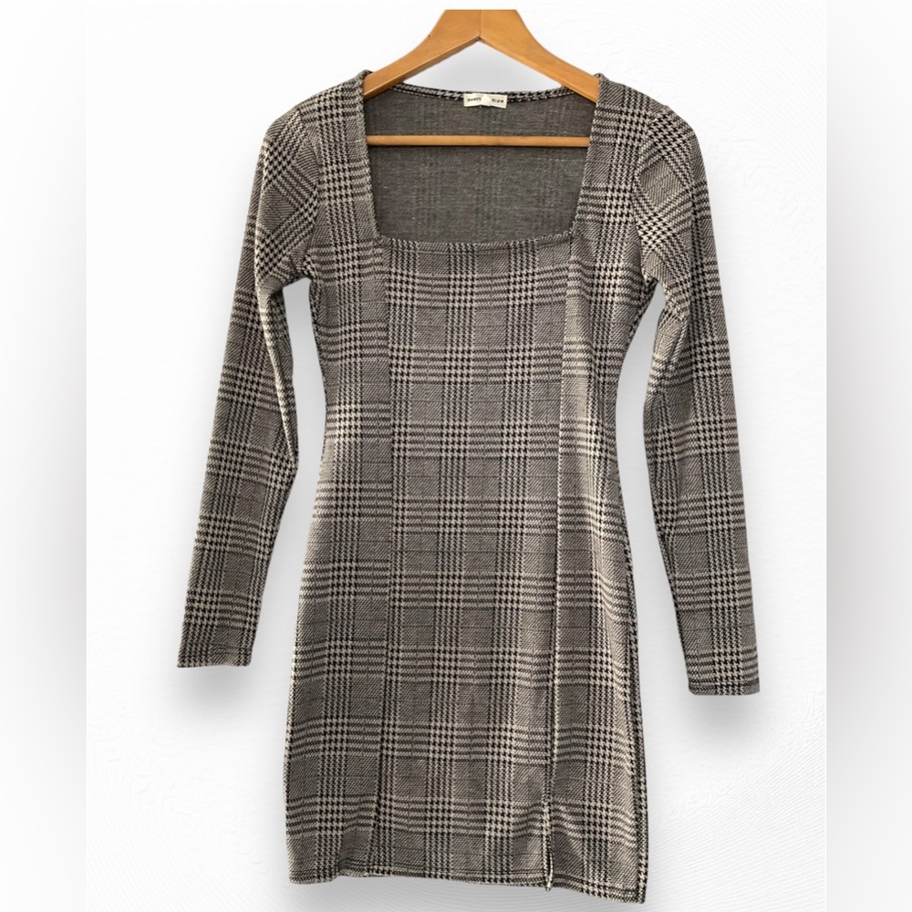 NEW HEART & HIPS MINI DRESS SIZE SMALL BLACK AND TAN COLOR